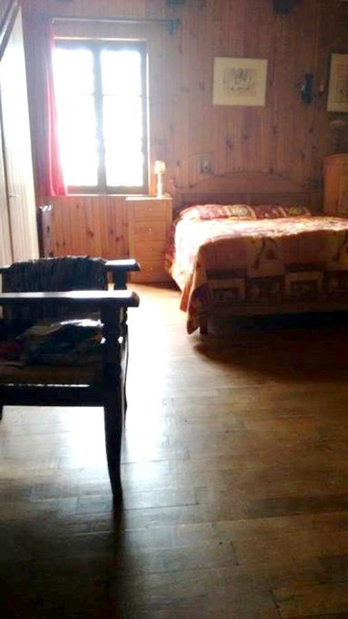 Maison Spacieuse A St Constant Fournoules Avec Jardin Saint-Constant Екстериор снимка